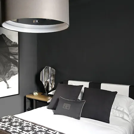 לינה וארוחת בוקר Parioli Place 4*