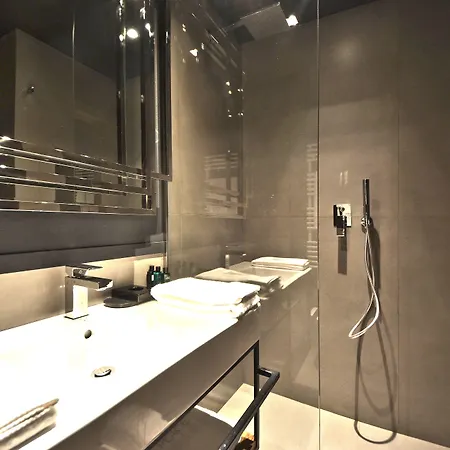 לינה וארוחת בוקר Parioli Place